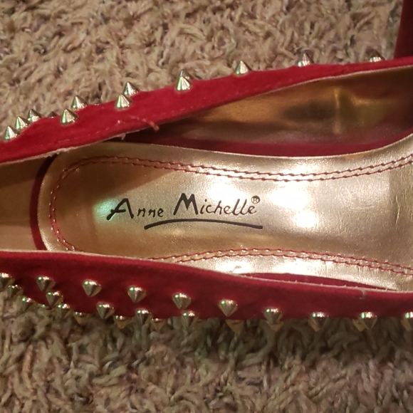 Anne Michelle "Sensuous" red pump - Picture 2 of 5